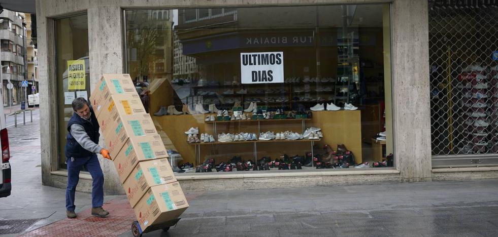 El Banco de España calcula que la economía retrocederá más de un 13% este año