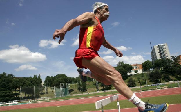 Muere Bernardino Lombao, exatleta y preparador físico de Aznar