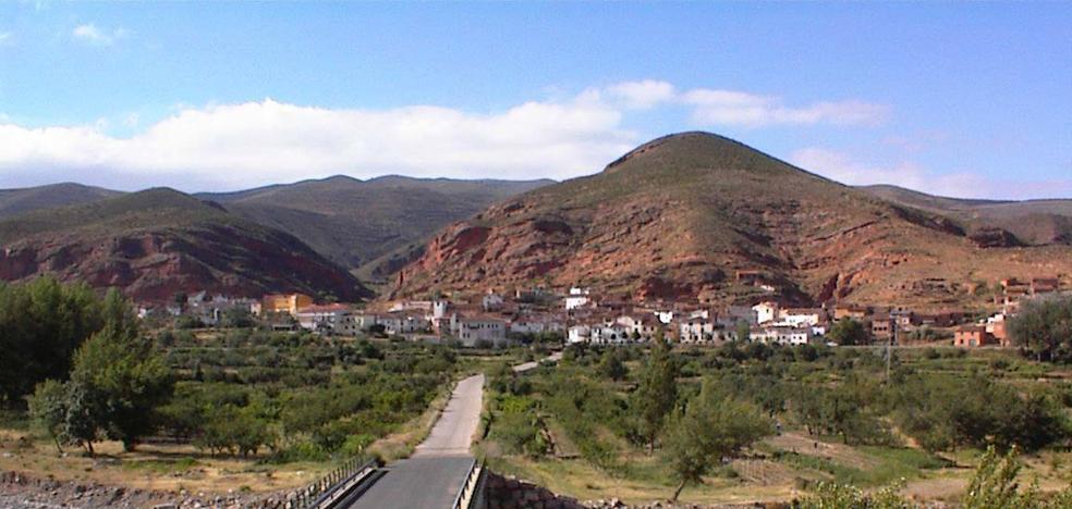 Un deslizamiento de ladera obliga al cierre total de la antigua carretera a Préjano