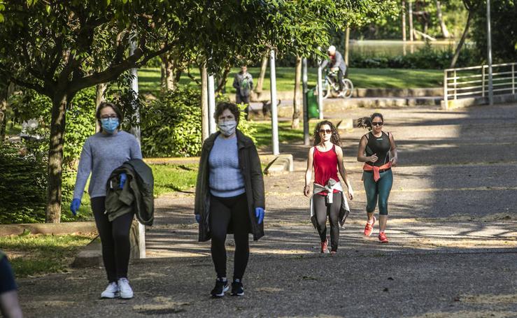 Logroño sale a la calle a pasear y a hacer deporte