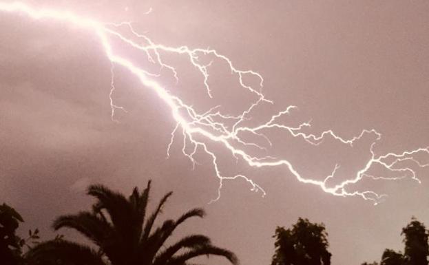 Rayos y truenos en Logroño