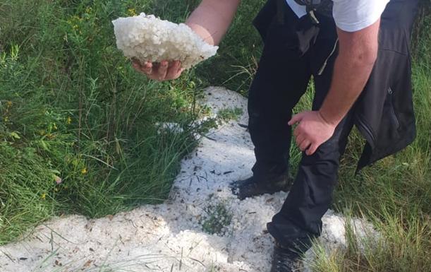 El granizo hace estragos en la comarca de Haro