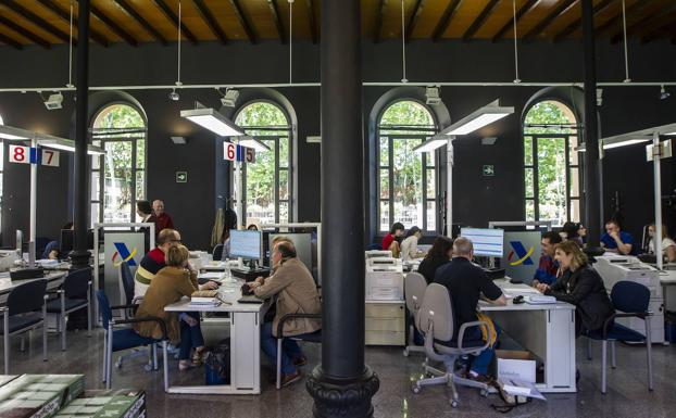 Hacienda inicia este miércoles la asistencia telefónica al contribuyente para realizar la declaración de la Renta 2019