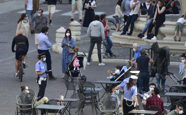 Italia supera el cerrojazo con la reapertura de bares, restaurantes y peluquerías