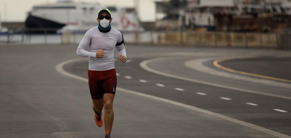 Simón a los deportistas: «Lo importante, al menos, es llevar la mascarilla en el bolsillo»