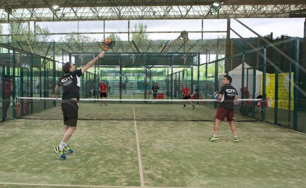 Logroño Deporte abre la cita previa para jugar al padel en Las Norias