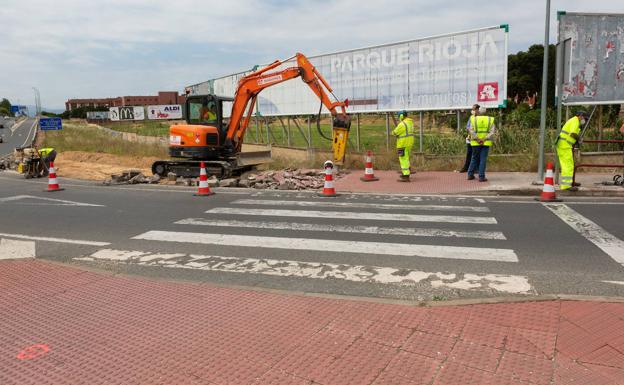 El tráfico peatonal en la rotonda de los Lirios se corta diez días desde el lunes