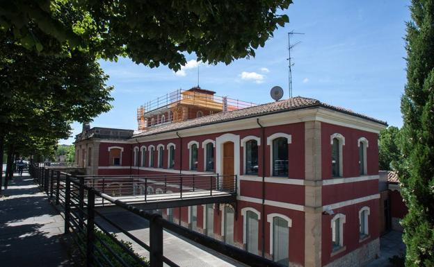 La Casa de las Ciencias reabre sus puertas con la exposición 'A pedales por la historia'