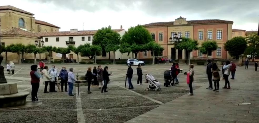 Protesta al grito de 'Piscinas abiertas' en Santo Domingo