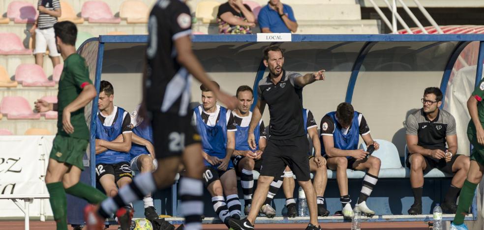 El Haro amplía su cuerpo técnico para crecer profesionalmente a las órdenes de Aitor Calle