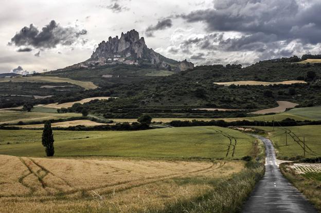 De Cellorigo a Villaseca: el púlpito, la cresta y un ábside románico