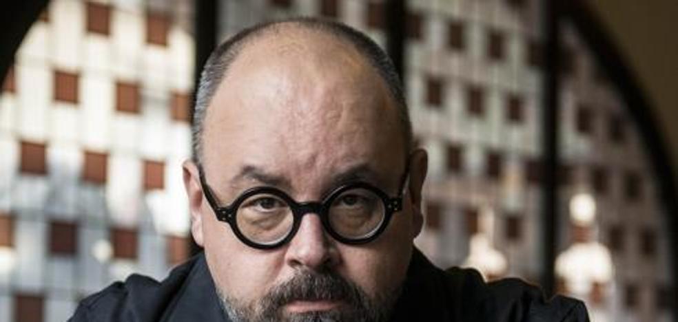 Carlos Ruiz Zafón, el 'hijo del dragón', muere a los 55 años