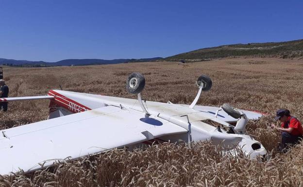 Herido un piloto de Calahorra y su acompañante en un accidente de avioneta en Navarra