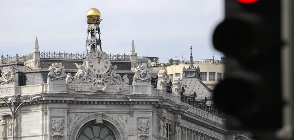 El Banco de España pide más recaudación a través de impuestos y ajustes de gasto para salir de la crisis