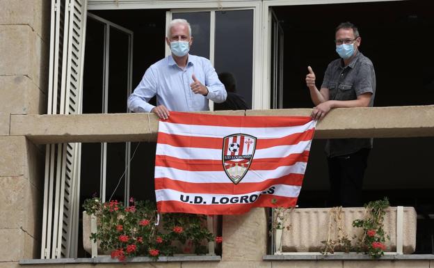 La bandera de la UDL ya luce en el Ayuntamiento de Logroño