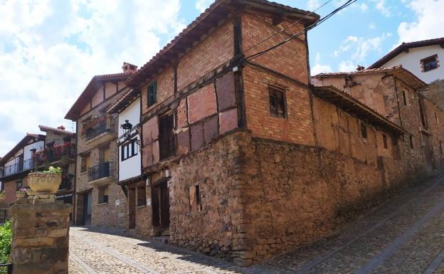 Homenaje a los cameranos que hicieron de Málaga una ciudad próspera