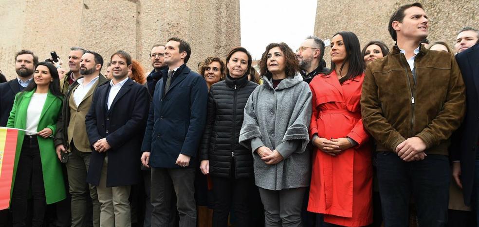 La moción de censura de Vox liquida la foto de Colón