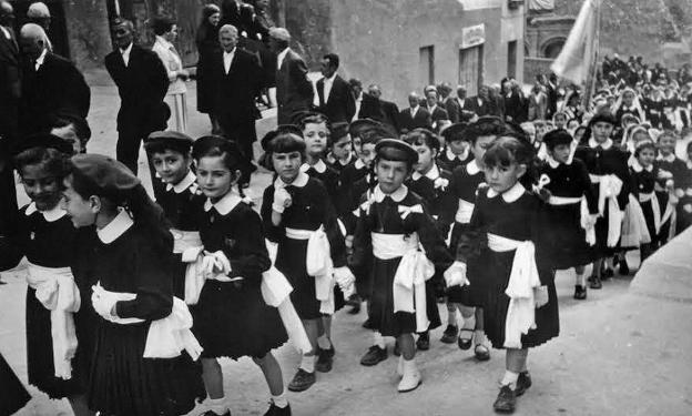 La Retina: procesión en Calahorra en la década de los años 50