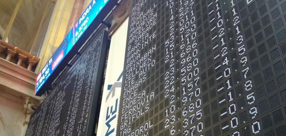 El Ibex-35 cede un 0,90% y los 7.100 puntos