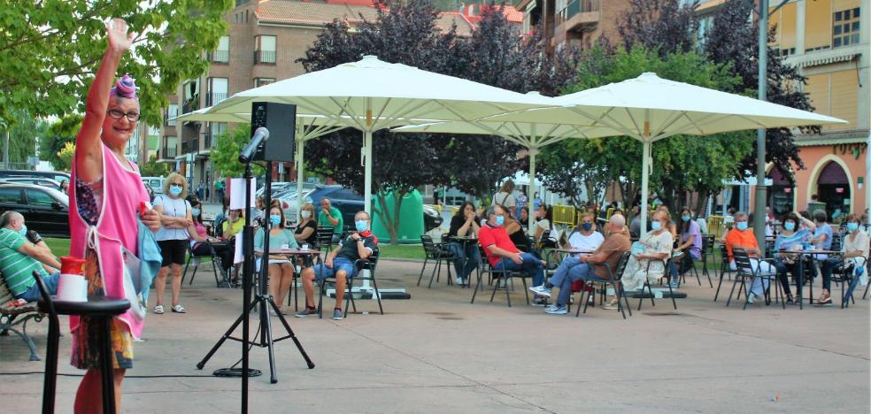 Efrosina Tricio escenificó su 'Desconfinada'