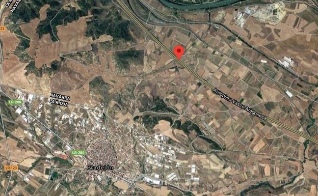 Un herido tras la salida de vía de un tráiler en la AP-68, a la altura de Pradejón