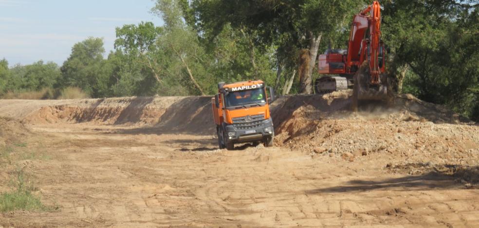 La CHE inicia el desmonte y retranqueo del mazón del Ebro del Chorro de la Nava