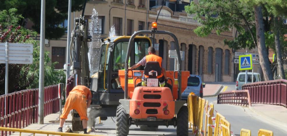 Carreteras frena el hundimiento en el puente del Alhama