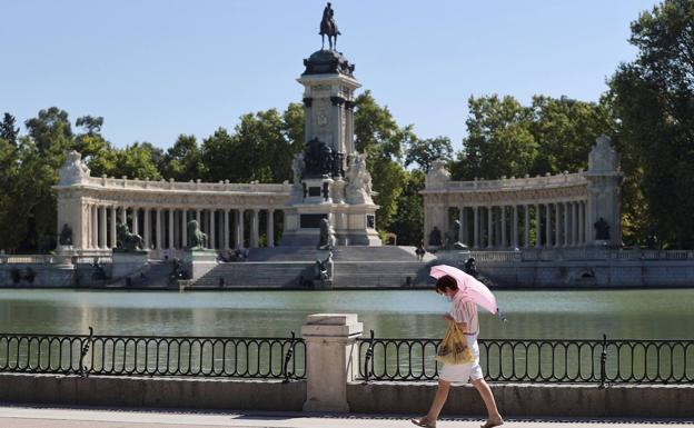 Madrid cierra parques y piscinas para luchar contra la covid-19