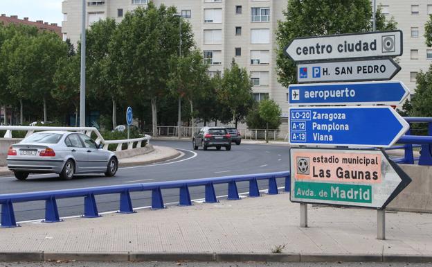 Dos heridos en un accidente en la rotonda de la calle Chile con la circunvalación