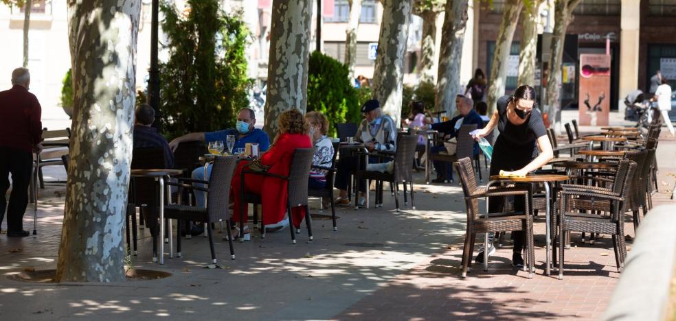 Salud confía en las restricciones para detener una segunda ola muy similar ya a la primera