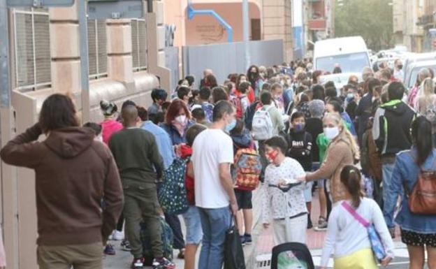 35 en clase, las primeras grietas del nuevo curso