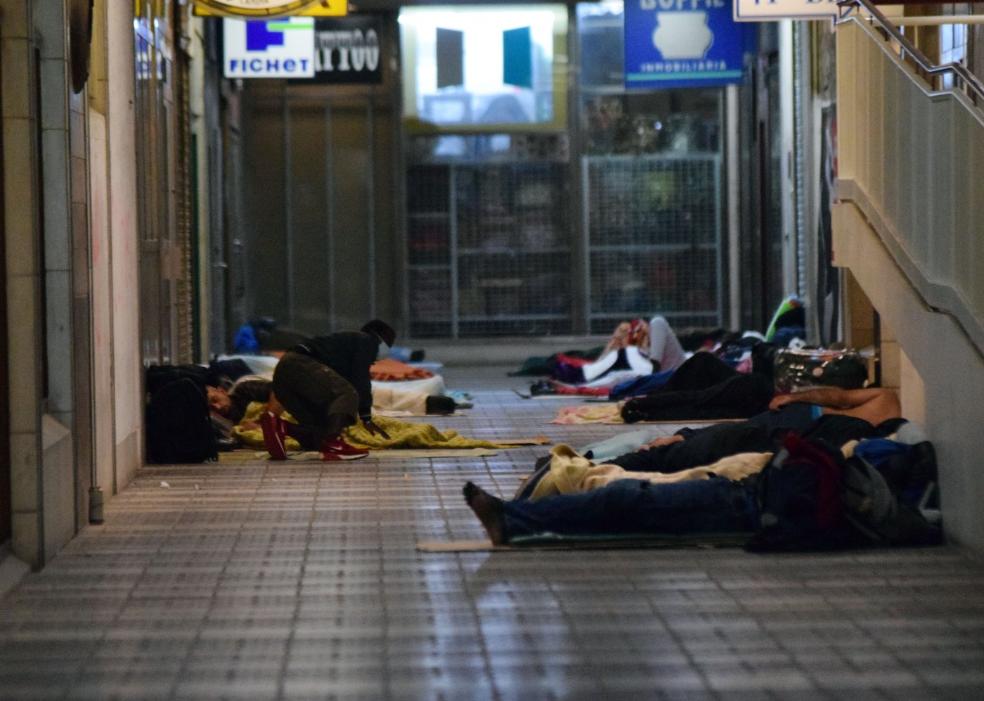 Temporeros: vuelven las noches al raso pese a todo