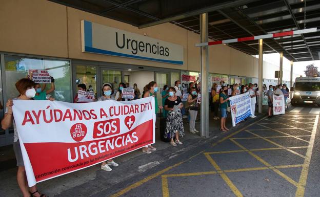 Urgencias carga contra Alba: «Nosotros somos los trabajadores incansables, no se nos olvida la pandemia, a ella sí»