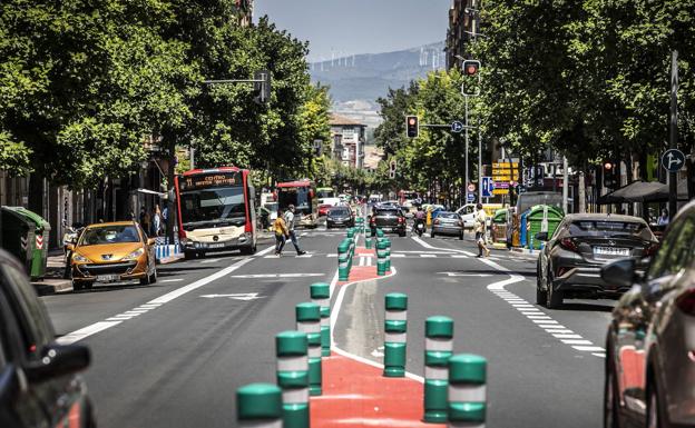 El PP pide frenar el «desmán» que supone el carril bus en Vara de Rey
