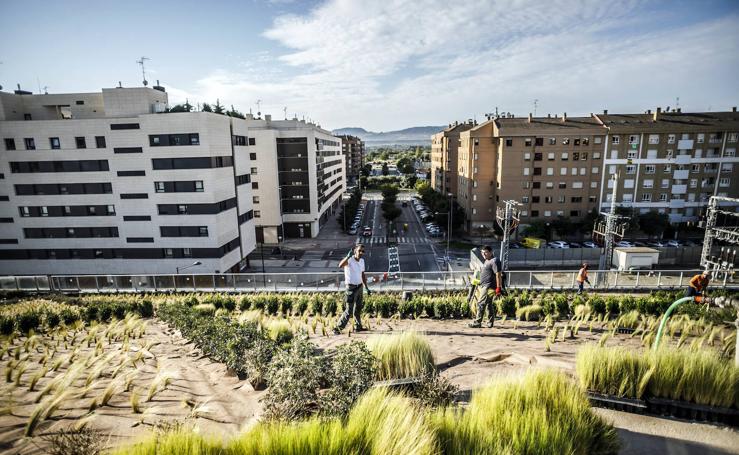 La cúpula de la estación de Logroño está casi lista a falta de los últimos detalles