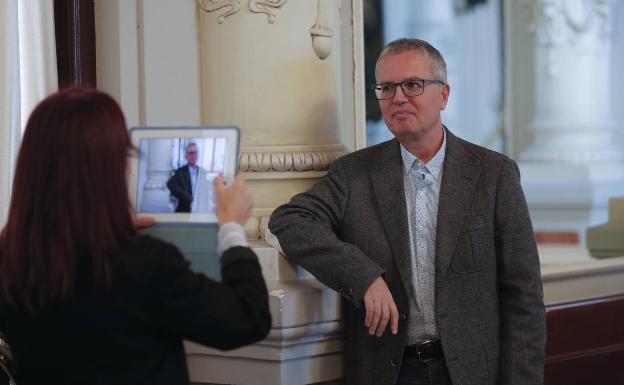 El malagueño Antonio Fontana gana el Premio Café Gijón