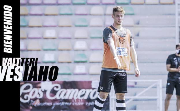 El defensa finlandés Valtteri Vesiaho se une a las filas del Haro Deportivo