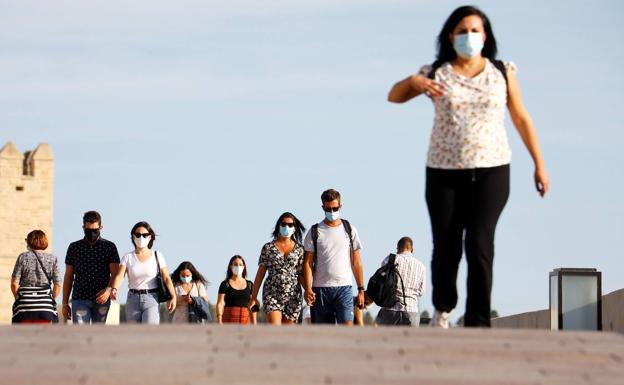 Andalucía limita las reuniones familiares a seis personas