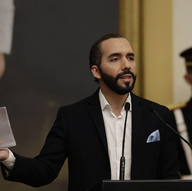 Nayib Bukele, un pragmático sin tatuajes