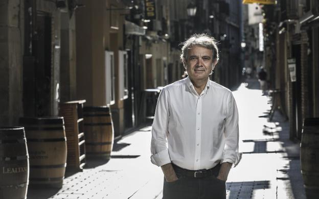 «El libro es una declaración de amor a Logroño»