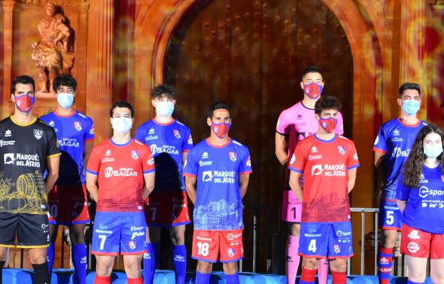 El Calahorra presentó sus nuevas equipaciones para la temporada 2020-2021