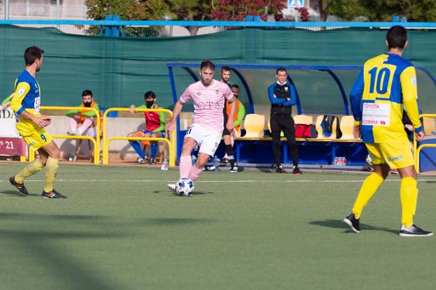 Recital del Racing Rioja en su debut en Tercera en El Salvador