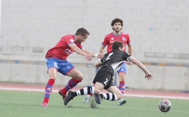 El Calahorra sale triunfal de El Mazo