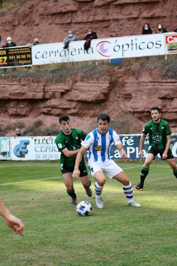 El Náxara logra la remontada en el tiempo añadido