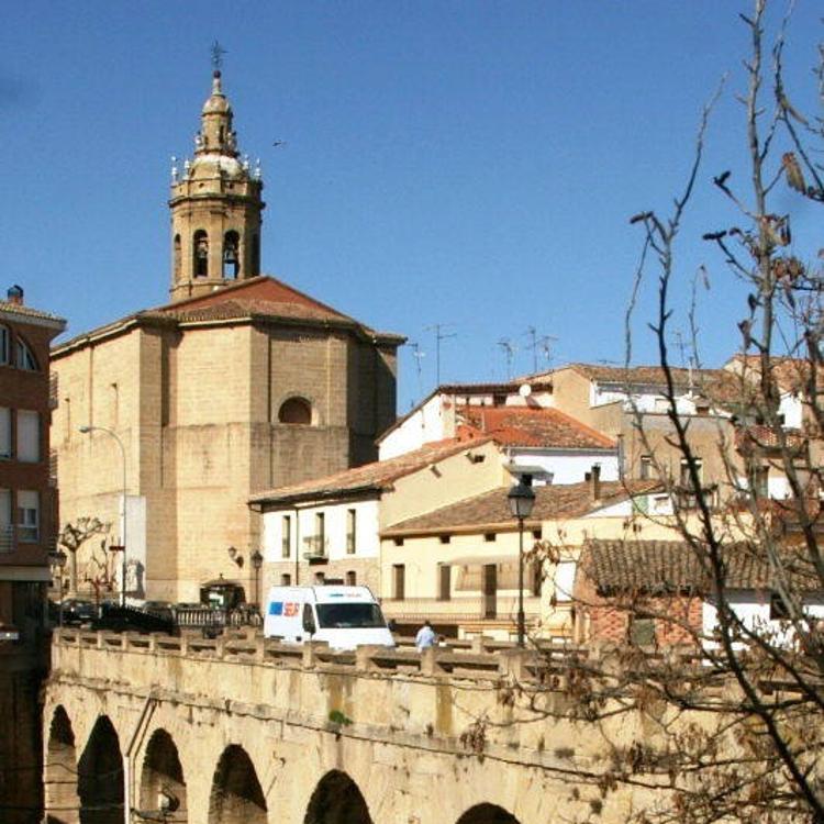 Corte del suministro de agua en Cenicero por un reventón en una tubería vieja