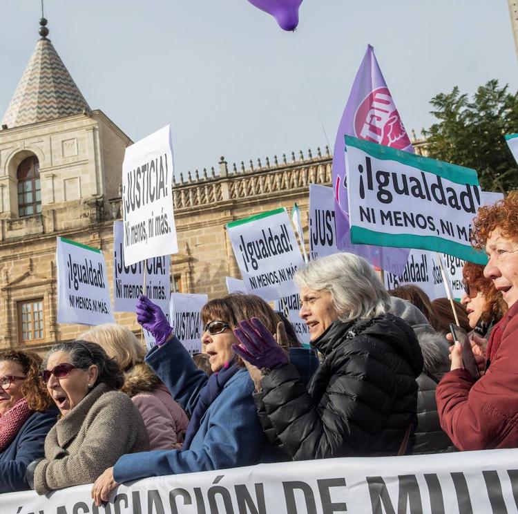 Sólo en el 15,4% de los casos de feminicidio consta denuncia previa