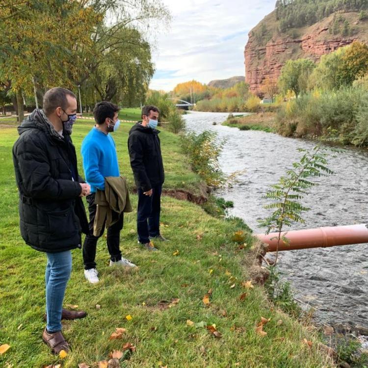 El Gobierno y el Ayuntamiento estudian cómo proteger las riberas de Nájera