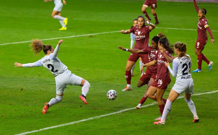 Las imágenes del empate del EDF Logroño ante el Valencia