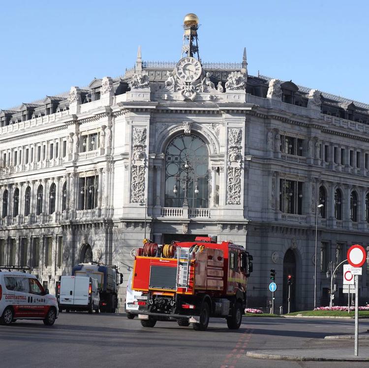 El Banco de España sugiere exonerar las deudas a autónomos y pymes