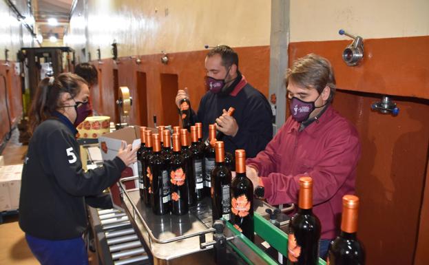 La bodega cooperativa San Miguel de Ausejo embotella el 'Joven de Noviembre'